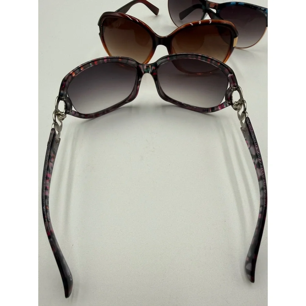Unbranded Sunglasses Bundle Women OS Multicolor Good Casual Fashion 3 Pairs